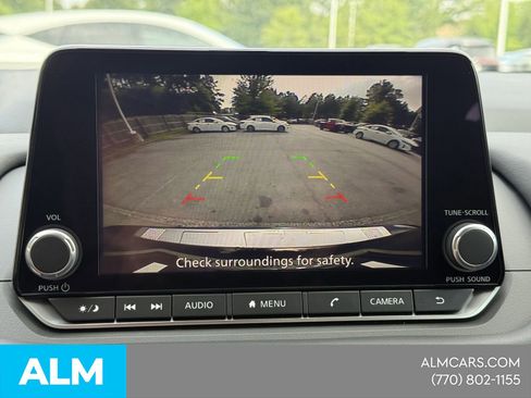 Used 2025 Nissan Rogue SV FWD image 6