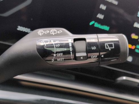 Used 2025 Kia Carnival SX Prestige FWD image 28