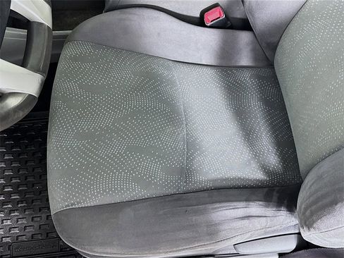 Used 2013 Toyota Prius V Five image 19