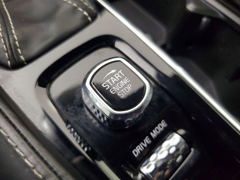 Used 2020 Volvo S90 T6 R-Design image 33