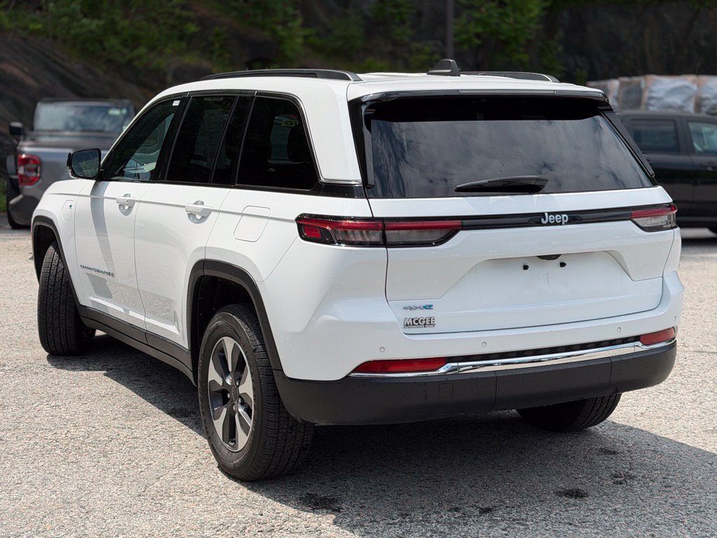 Used 2024 Jeep Grand Cherokee Limited 4xe AWD/4WD image 3