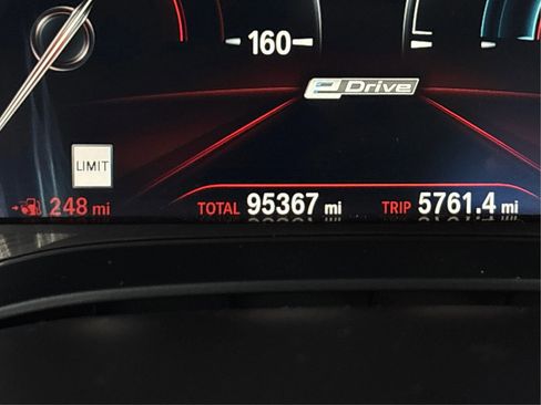 Used 2018 BMW 530e xDrive image 47