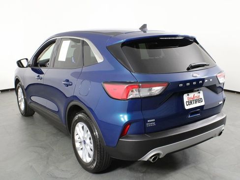 Used 2020 Ford Escape SE image 3