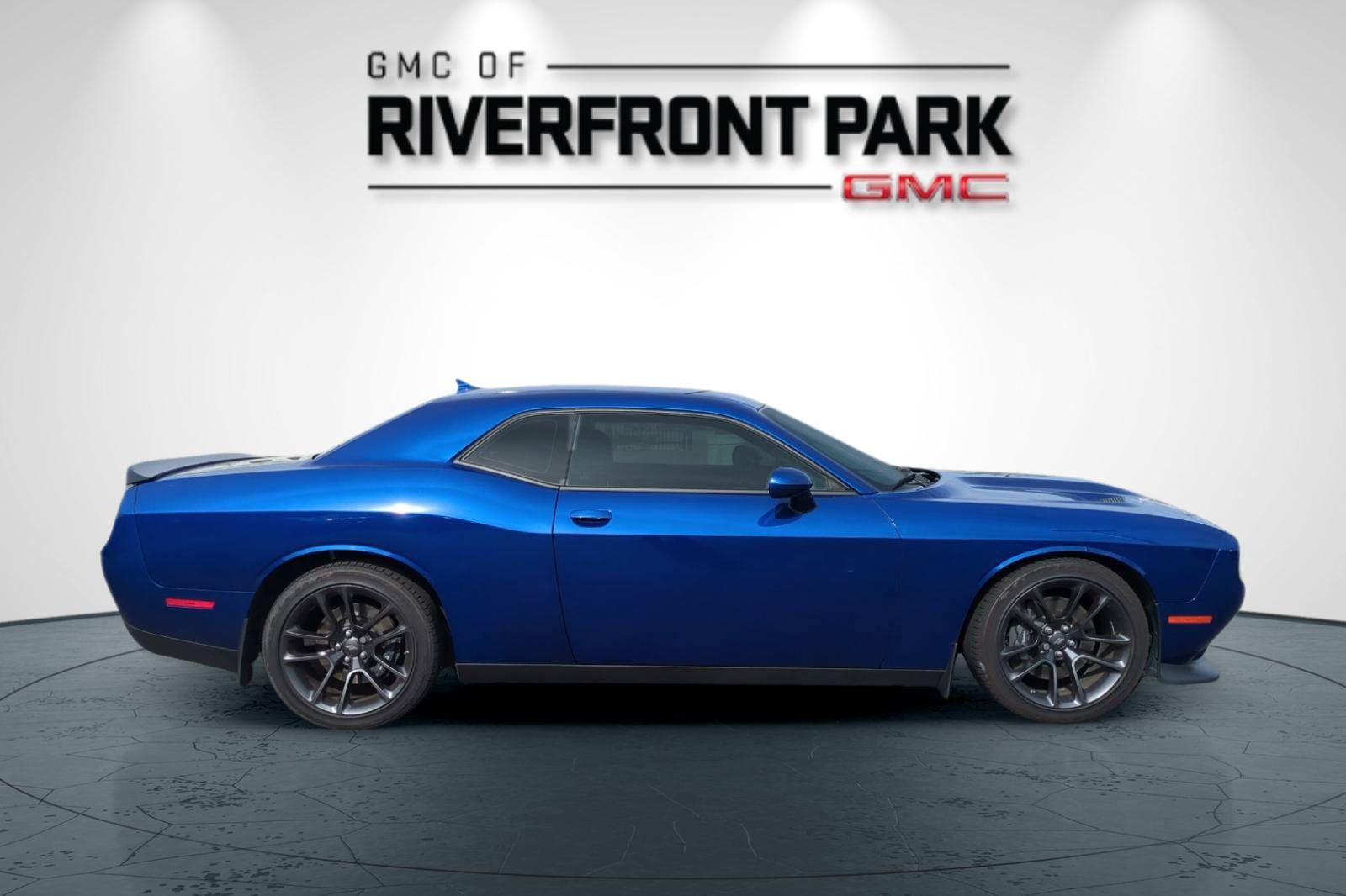 Used 2022 Dodge Challenger R/T Scat Pack RWD image 2