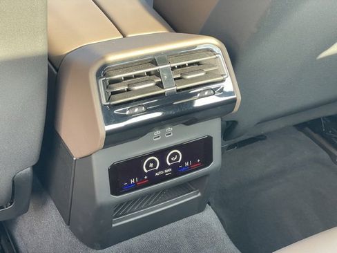 Certified 2026 BMW 530i xDrive w/ M Sport Package image 10