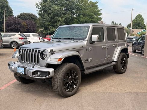Used 2021 Jeep Wrangler Unlimited Sahara AWD/4WD image 11