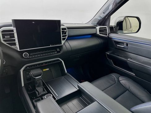 Used 2024 Toyota Sequoia Platinum image 24