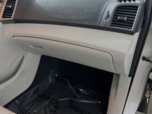 Used 2009 Toyota Venza image 35