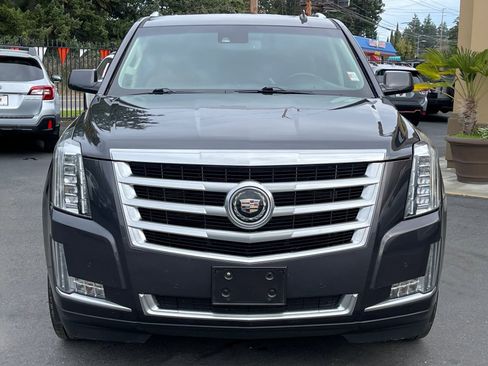 Used 2015 Cadillac Escalade ESV Premium image 2