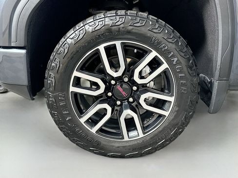Used 2022 GMC Sierra 1500 AT4 w/ AT4 Preferred Package image 33