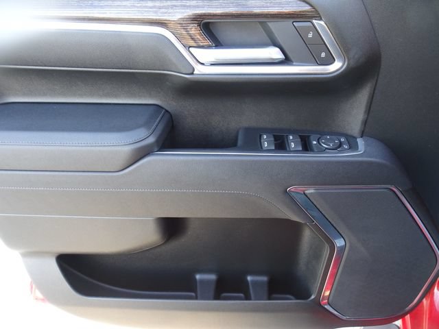 Used 2025 GMC Sierra 1500 Elevation w/ LPO, Elevation Black Package RWD image 8