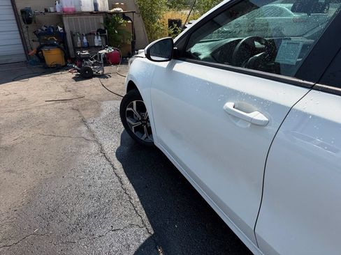 Used 2020 Kia Forte LXS FWD image 30