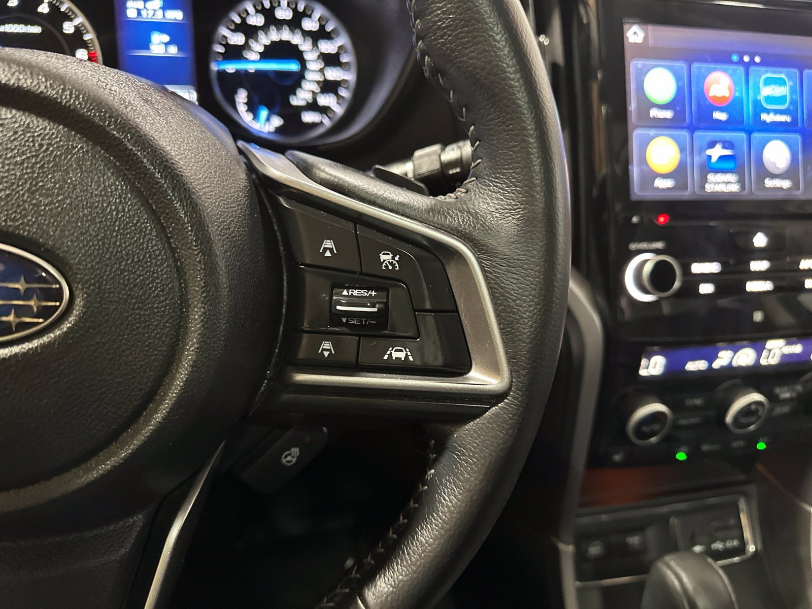 Used 2020 Subaru Ascent Limited w/ Technology Package AWD/4WD image 19