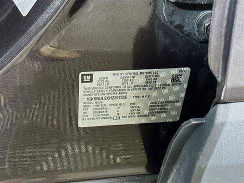 Used 2017 GMC Acadia SLT image 11