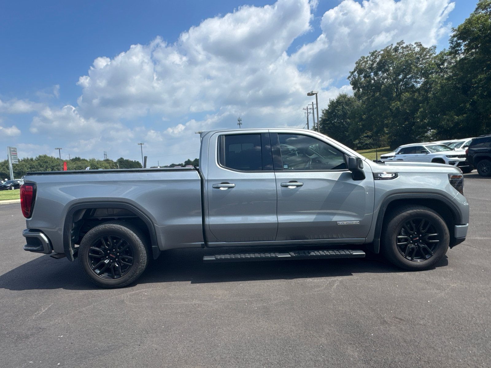 Used 2023 GMC Sierra 1500 Elevation RWD image 4