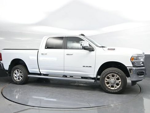 Used 2024 RAM 2500 Laramie AWD/4WD image 4