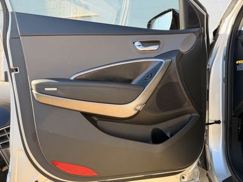 Used 2017 Hyundai Santa Fe Sport image 16