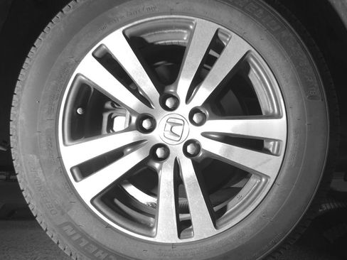 Used 2018 Honda Pilot EX image 16