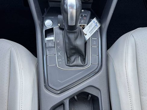 Used 2020 Volkswagen Tiguan SE w/ Panoramic Sunroof Package FWD image 50