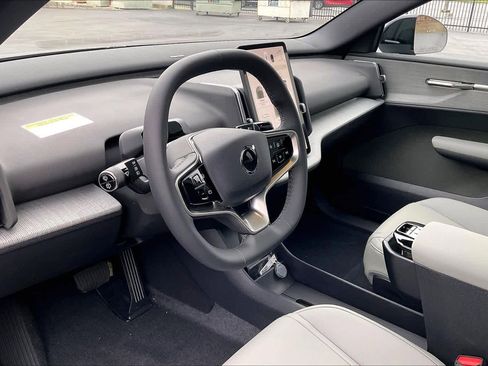 New 2026 Volvo EX30 Cross Country Ultra image 8