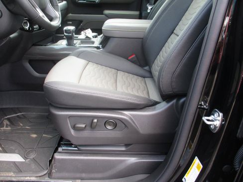 New 2026 Chevrolet Silverado 1500 ZR2 image 12