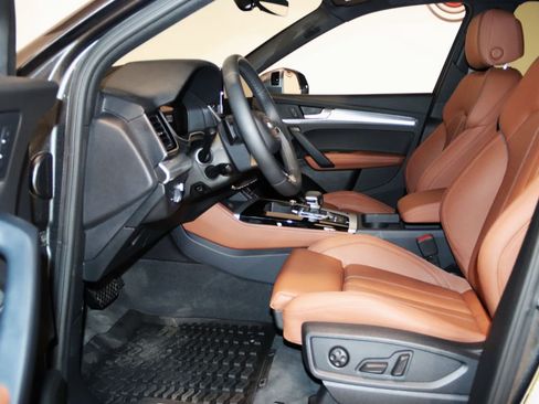 Used 2025 Audi Q5 Prestige AWD/4WD image 44