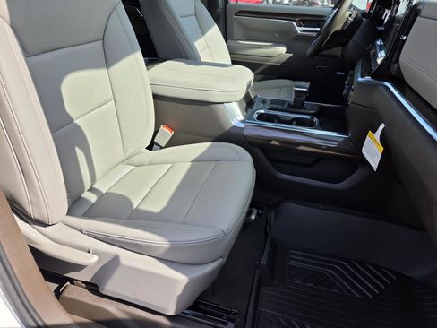 New 2026 Chevrolet Silverado 1500 LT Trail Boss w/ Convenience Package II AWD/4WD image 10