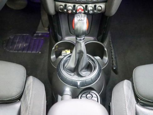 Used 2017 MINI Cooper S image 24