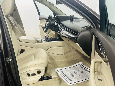 Used 2018 Audi Q7 3.0T Prestige AWD/4WD image 7