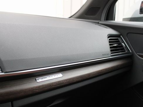 Used 2025 Audi Q5 2.0T Premium Plus w/ Premium Plus Package image 21