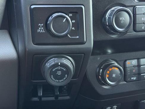 Used 2019 Ford F150 XLT w/ Equipment Group 302A Luxury AWD/4WD image 25