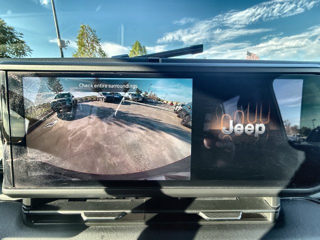 Used 2026 Jeep Wrangler Unlimited Sahara AWD/4WD image 17