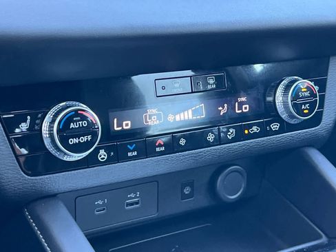 New 2026 Nissan Rogue Platinum image 27