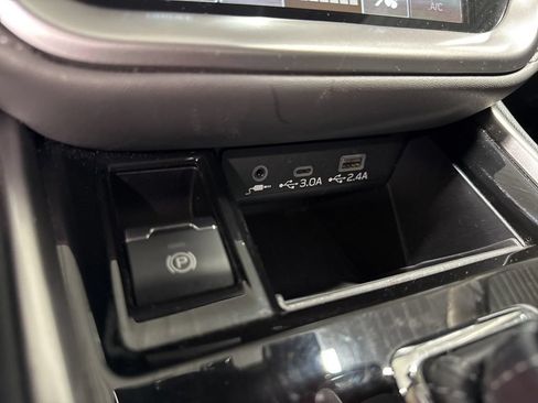Used 2025 Subaru Outback Onyx Edition AWD/4WD image 35