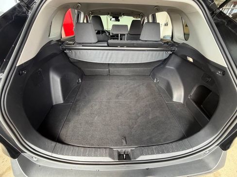 Used 2025 Toyota RAV4 XLE AWD/4WD image 45