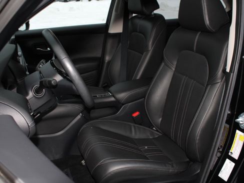 Used 2024 Honda HR-V EX-L image 16