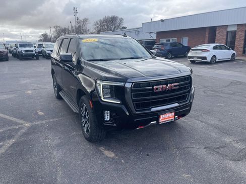 Used 2024 GMC Yukon AT4 w/ Technology Package image 2