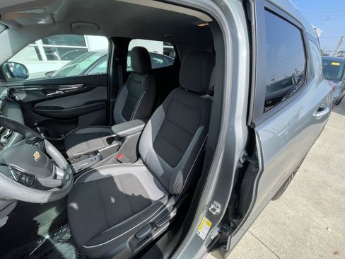 Used 2025 Chevrolet TrailBlazer LT image 36