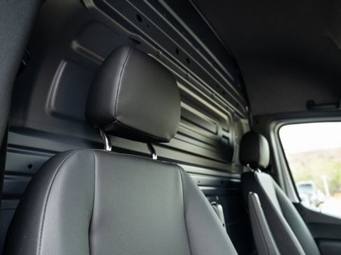 New 2025 Mercedes-Benz Sprinter 2500 image 12