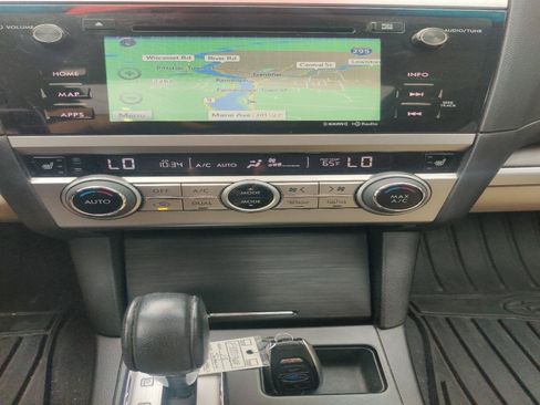 Used 2015 Subaru Outback 2.5i Limited AWD/4WD image 11