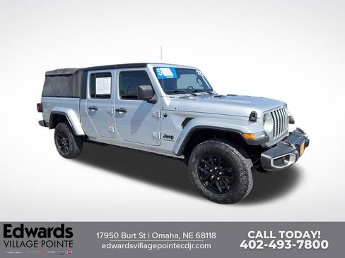 Used 2023 Jeep Gladiator Sport AWD/4WD image 1