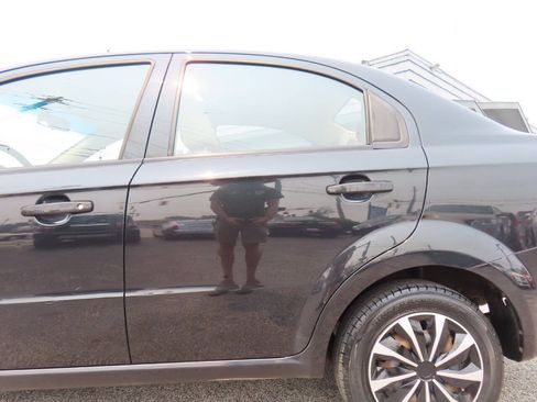 Used 2011 Chevrolet Aveo LT w/ Power and Convenience Package FWD image 29