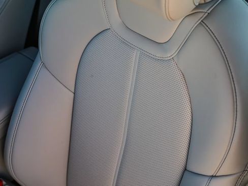 Used 2025 Genesis G70 2.5T RWD image 28