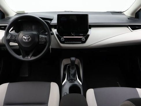 Certified 2025 Toyota Corolla LE image 24