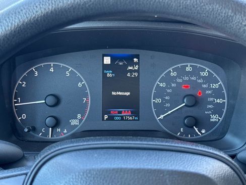 Used 2025 Toyota Corolla LE image 20