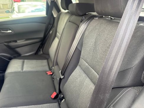 Used 2025 Nissan Rogue SV FWD image 7
