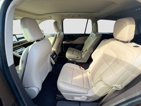 Used 2022 Lincoln Aviator Reserve w/ Elements Package Plus RWD image 25