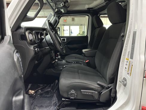 Used 2018 Jeep Wrangler Unlimited Sport S AWD/4WD image 11