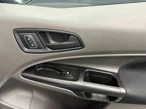 Used 2022 Ford Transit Connect XL FWD image 21