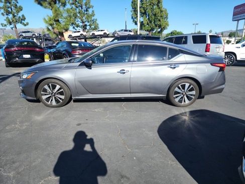 Used 2019 Nissan Altima 2.5 SV image 4